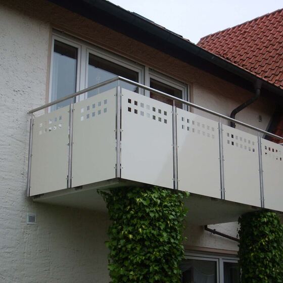 Balkongeländer – Blech 27 von 37 – Düsediekerbäumer Metallbau GmbH