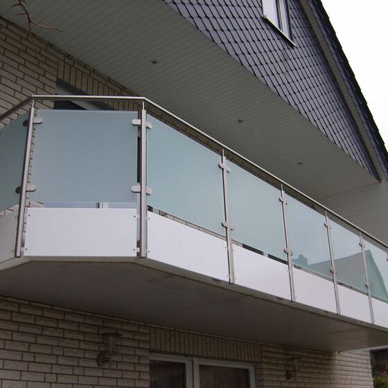 Balkongeländer – Glas 12 von 83 – Düsediekerbäumer Metallbau GmbH