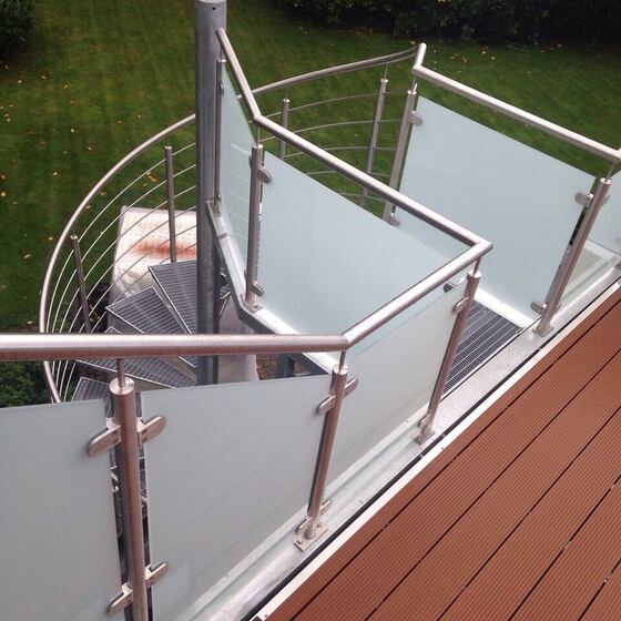 Balkongeländer – Glas 42 von 83 – Düsediekerbäumer Metallbau GmbH