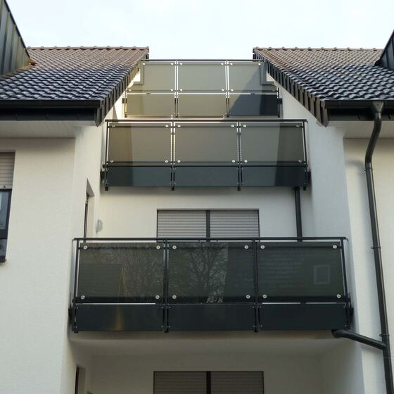 Balkongeländer – Glas 48 von 83 – Düsediekerbäumer Metallbau GmbH