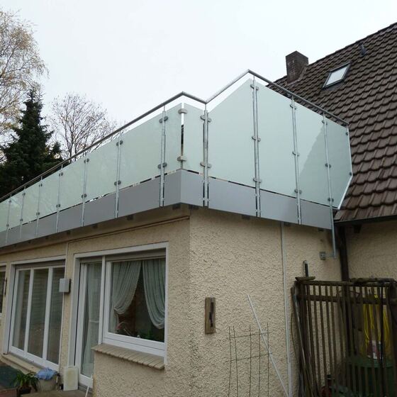 Balkongeländer – Glas 68 von 83 – Düsediekerbäumer Metallbau GmbH