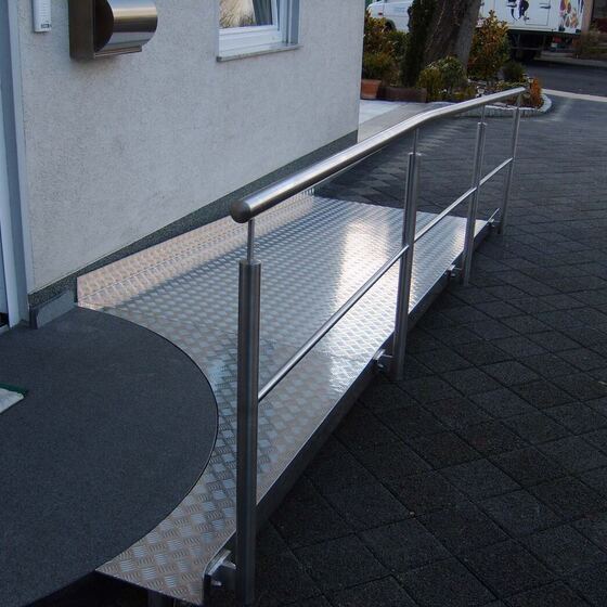 Barrierefreie Rampen 11 von 11 – Düsediekerbäumer Metallbau GmbH