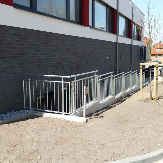 Eingangsgeländer 12 von 36 – Düsediekerbäumer Metallbau GmbH