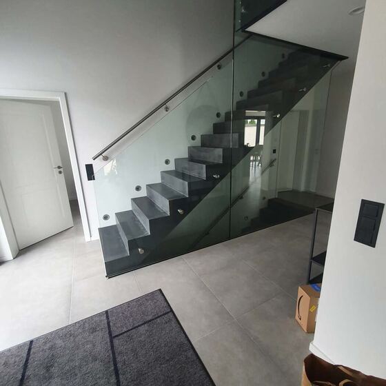 Ganzglasgeländer 2 von 31 – Düsediekerbäumer Metallbau GmbH