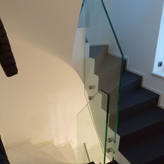 Ganzglasgeländer 9 von 31 – Düsediekerbäumer Metallbau GmbH