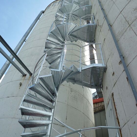 Spindeltreppen 14 von 79 – Düsediekerbäumer Metallbau GmbH
